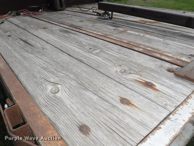 image for item DB3950 1997 Ford F350 XL flatbed pickup truck