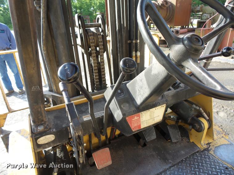 image for item DD9440 1992 Hyster H80X2 forklift