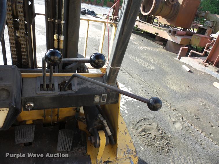 image for item DD9440 1992 Hyster H80X2 forklift