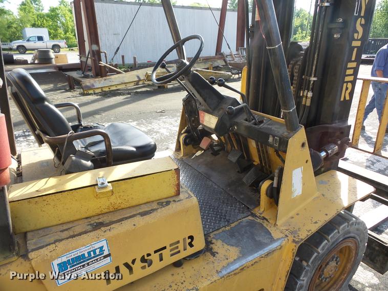 image for item DD9440 1992 Hyster H80X2 forklift