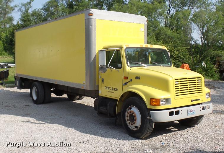 image for item DD9441 1996 International 4700 box truck