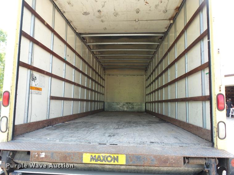 image for item DD9441 1996 International 4700 box truck