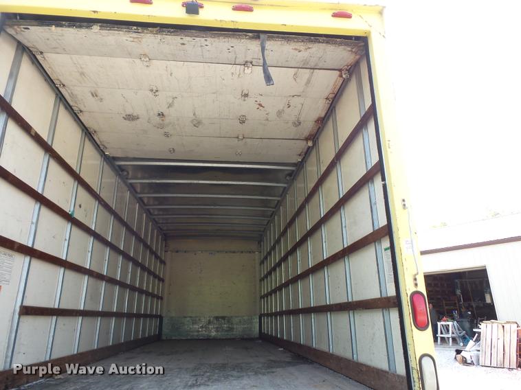 image for item DD9441 1996 International 4700 box truck