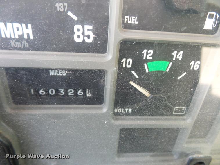 image for item DD9441 1996 International 4700 box truck