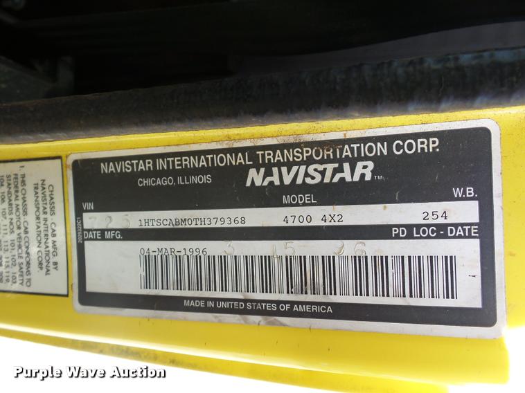 image for item DD9441 1996 International 4700 box truck