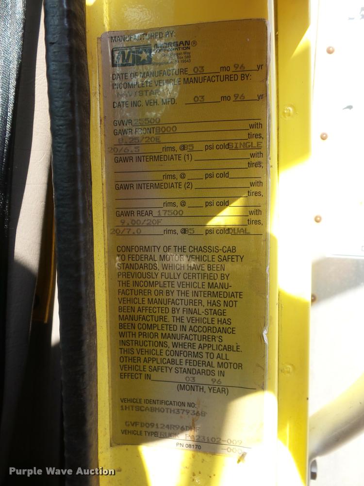 image for item DD9441 1996 International 4700 box truck