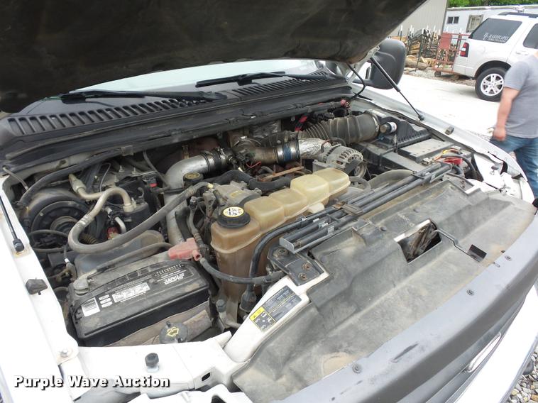 image for item DD9470 2003 Ford F350 flatbed pickup truck