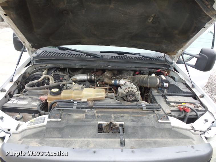 image for item DD9470 2003 Ford F350 flatbed pickup truck