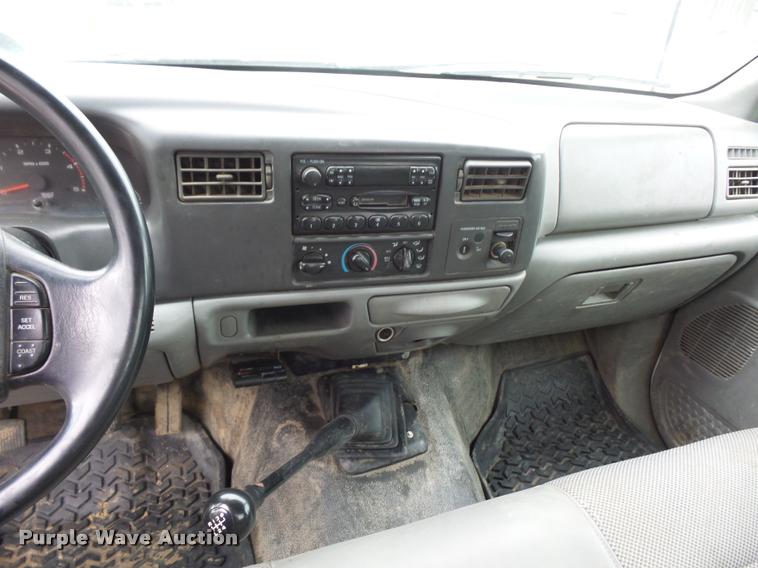 image for item DD9470 2003 Ford F350 flatbed pickup truck