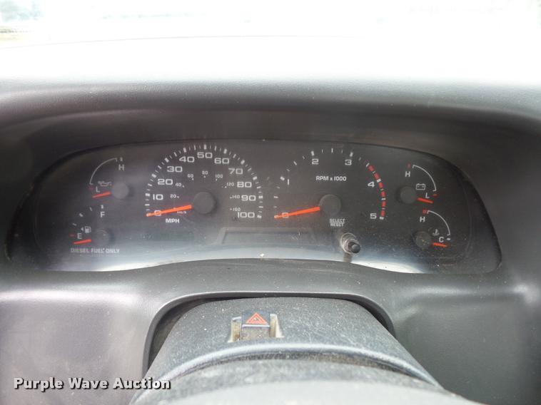 image for item DD9470 2003 Ford F350 flatbed pickup truck