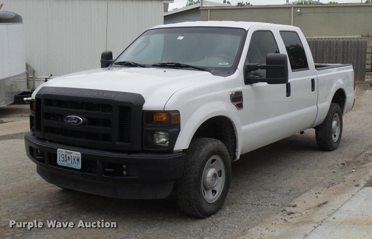 image for item DD9471 2008 Ford F250 Super Duty Crew Cab pickup truck