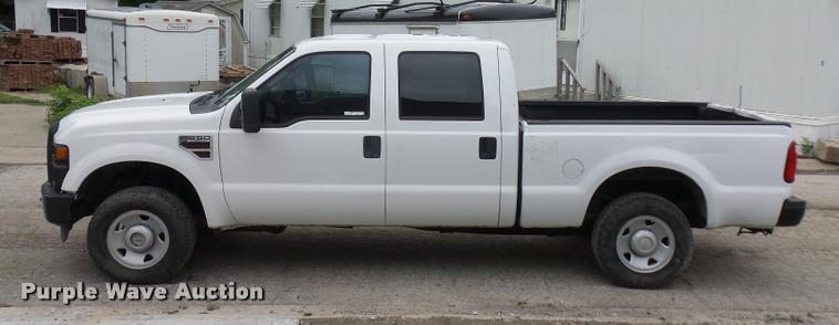 image for item DD9471 2008 Ford F250 Super Duty Crew Cab pickup truck