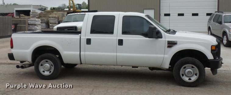 image for item DD9471 2008 Ford F250 Super Duty Crew Cab pickup truck
