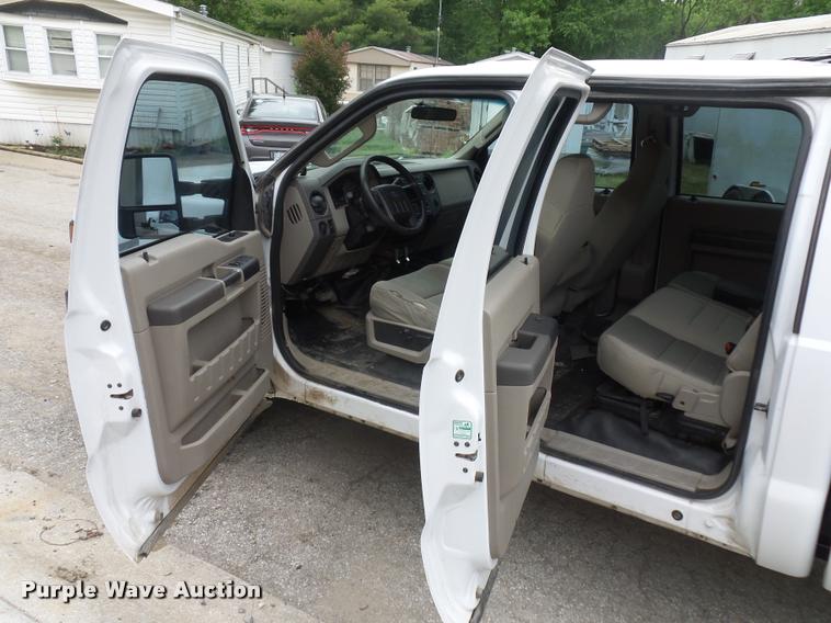 image for item DD9471 2008 Ford F250 Super Duty Crew Cab pickup truck