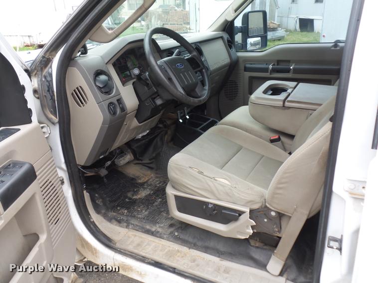 image for item DD9471 2008 Ford F250 Super Duty Crew Cab pickup truck