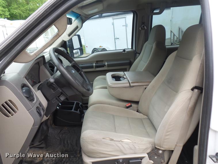 image for item DD9471 2008 Ford F250 Super Duty Crew Cab pickup truck