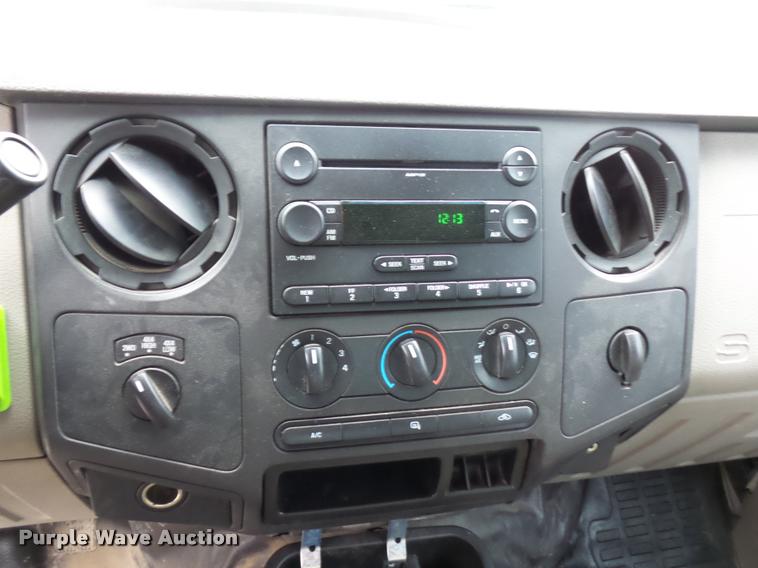 image for item DD9471 2008 Ford F250 Super Duty Crew Cab pickup truck