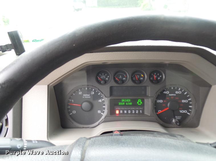 image for item DD9471 2008 Ford F250 Super Duty Crew Cab pickup truck