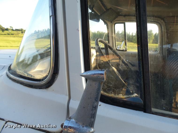 image for item DE9623 1957 Ford F100 pickup truck