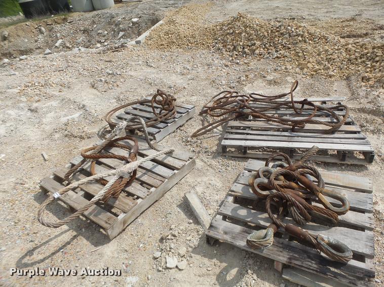 Steel chokers in Fulton, MO Item DF9252 sold Purple Wave