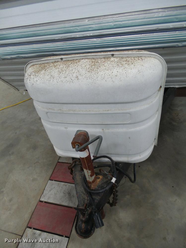 image for item DH9554 1992 Starcraft 8X35 camper