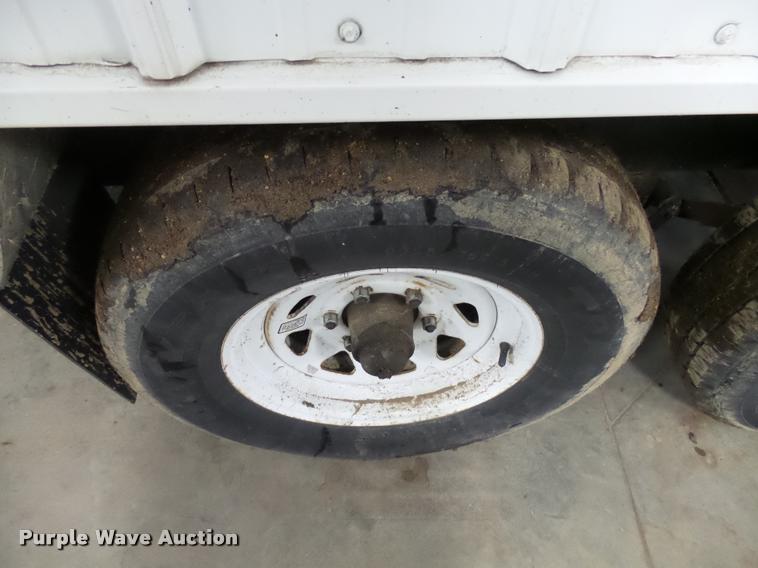 image for item DH9554 1992 Starcraft 8X35 camper