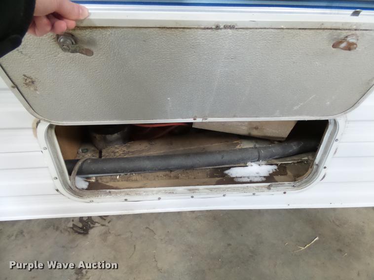 image for item DH9554 1992 Starcraft 8X35 camper