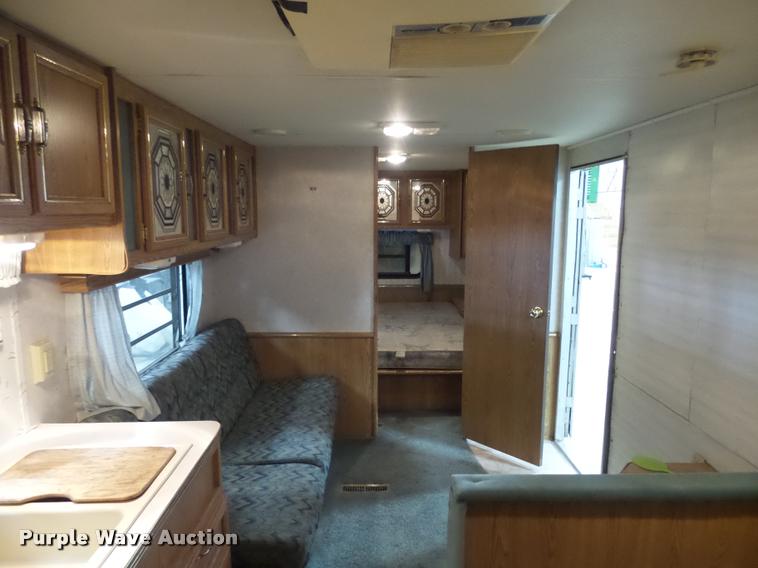 image for item DH9554 1992 Starcraft 8X35 camper