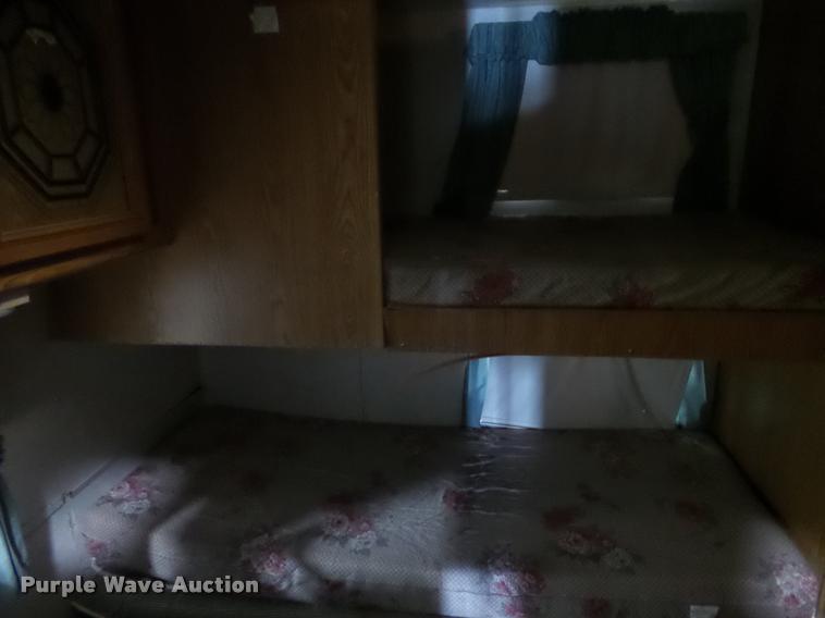 image for item DH9554 1992 Starcraft 8X35 camper