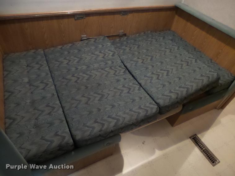 image for item DH9554 1992 Starcraft 8X35 camper