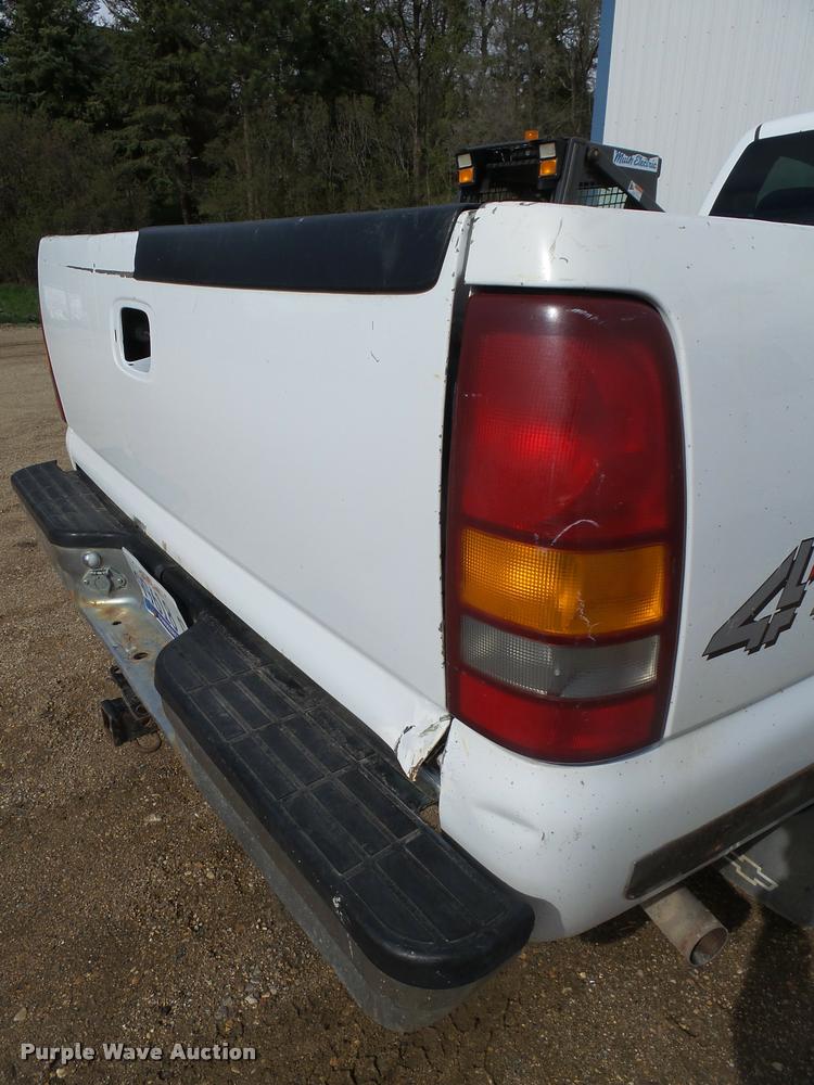 image for item DH9612 2000 Chevrolet Silverado 1500 pickup truck