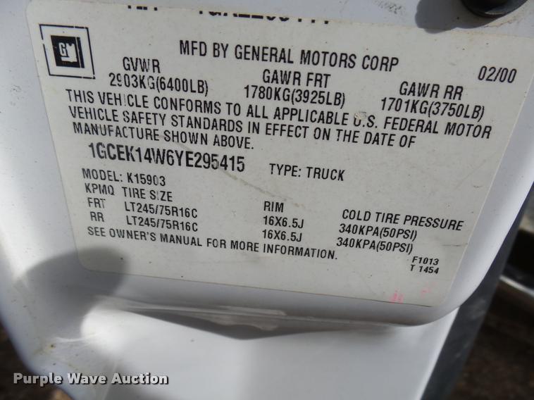 image for item DH9612 2000 Chevrolet Silverado 1500 pickup truck