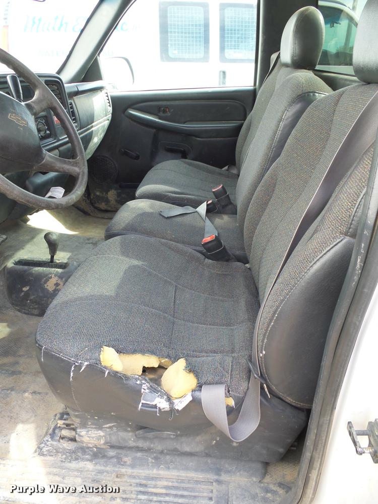 image for item DH9612 2000 Chevrolet Silverado 1500 pickup truck