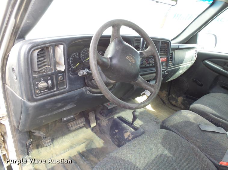 image for item DH9612 2000 Chevrolet Silverado 1500 pickup truck