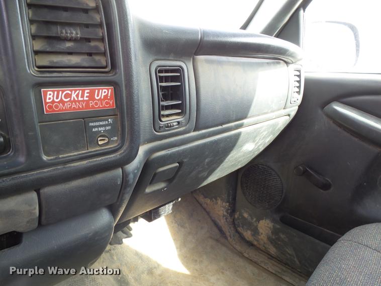 image for item DH9612 2000 Chevrolet Silverado 1500 pickup truck