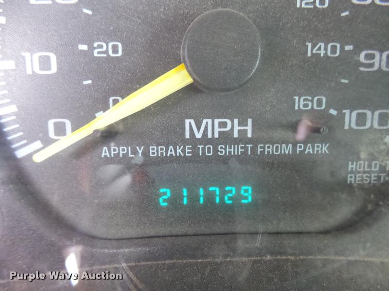 image for item DH9612 2000 Chevrolet Silverado 1500 pickup truck