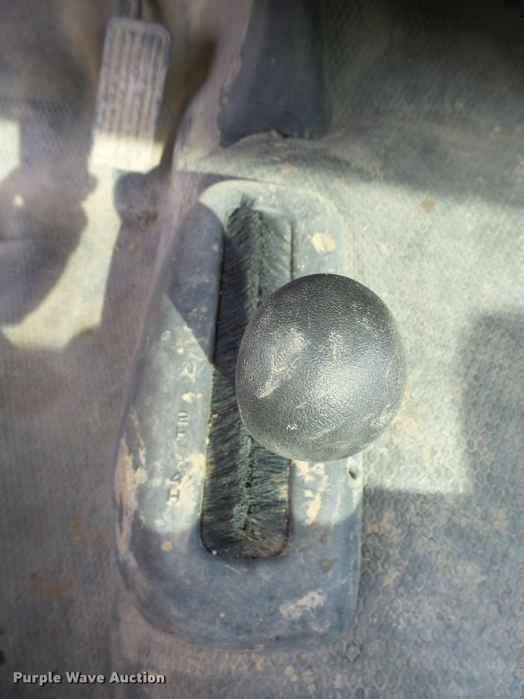 image for item DH9612 2000 Chevrolet Silverado 1500 pickup truck