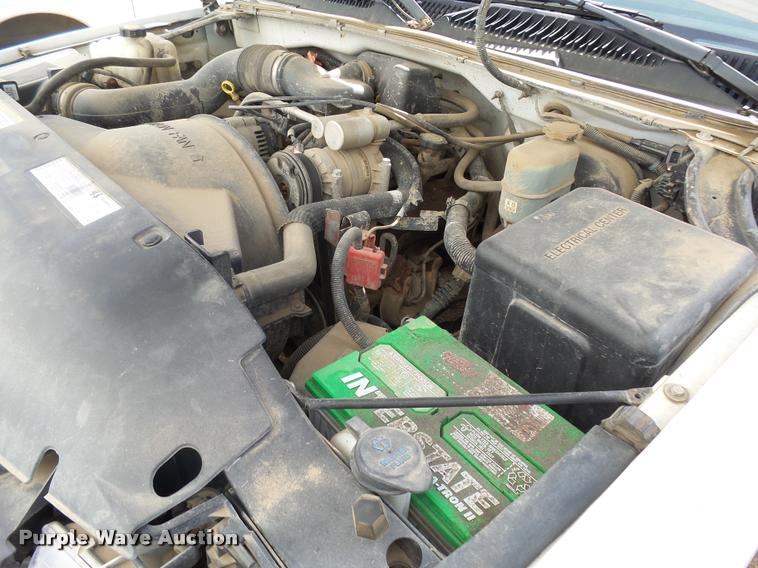 image for item DH9612 2000 Chevrolet Silverado 1500 pickup truck