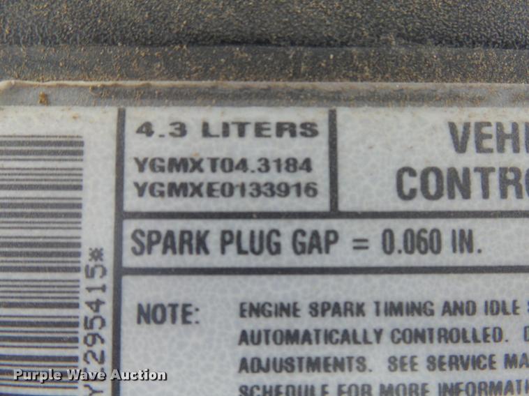 image for item DH9612 2000 Chevrolet Silverado 1500 pickup truck