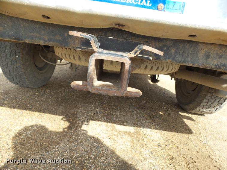 image for item DH9612 2000 Chevrolet Silverado 1500 pickup truck