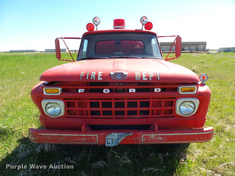 image for item DH9615 1965 Ford F600 fire truck