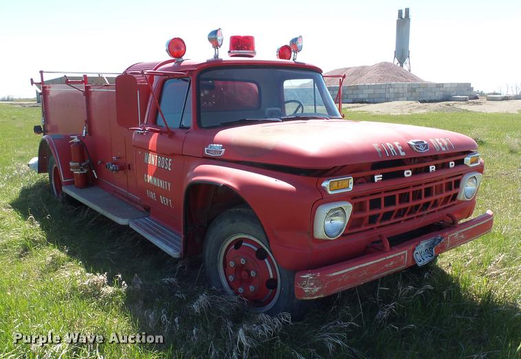 image for item DH9615 1965 Ford F600 fire truck