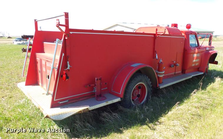 image for item DH9615 1965 Ford F600 fire truck