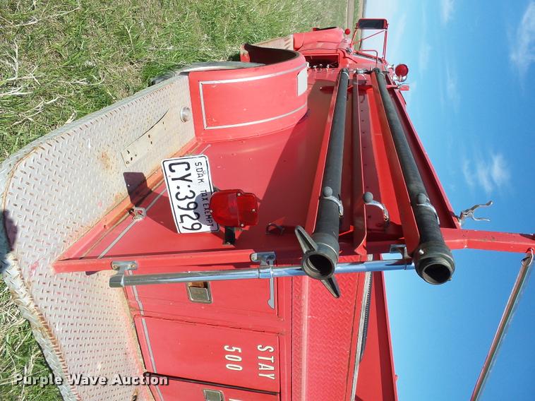 image for item DH9615 1965 Ford F600 fire truck