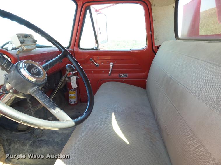 image for item DH9615 1965 Ford F600 fire truck