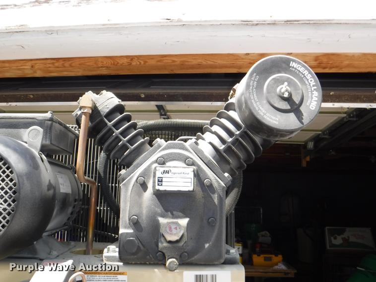 image for item DJ9087 Ingersoll Rand vertical air compressor