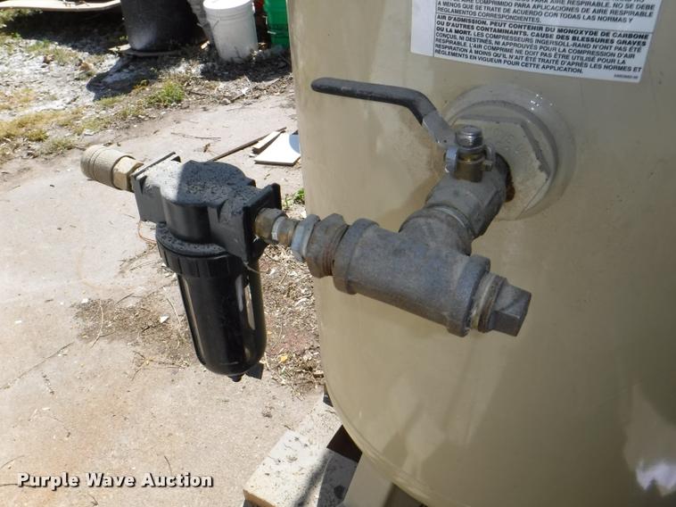 image for item DJ9087 Ingersoll Rand vertical air compressor