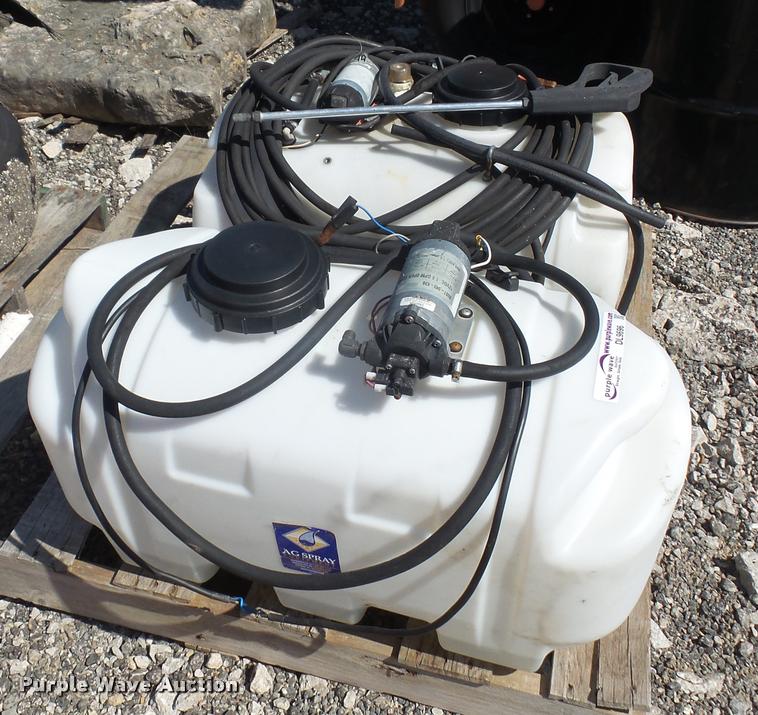 image for item DL9696 (2) spot sprayers