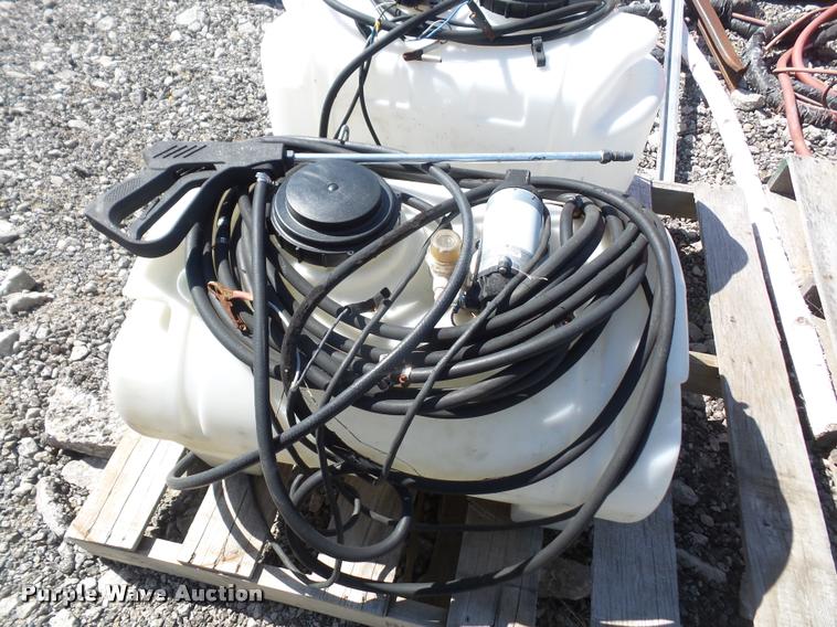 image for item DL9696 (2) spot sprayers