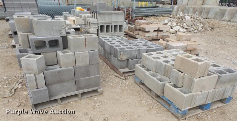 image for item DL9704 Concrete blocks